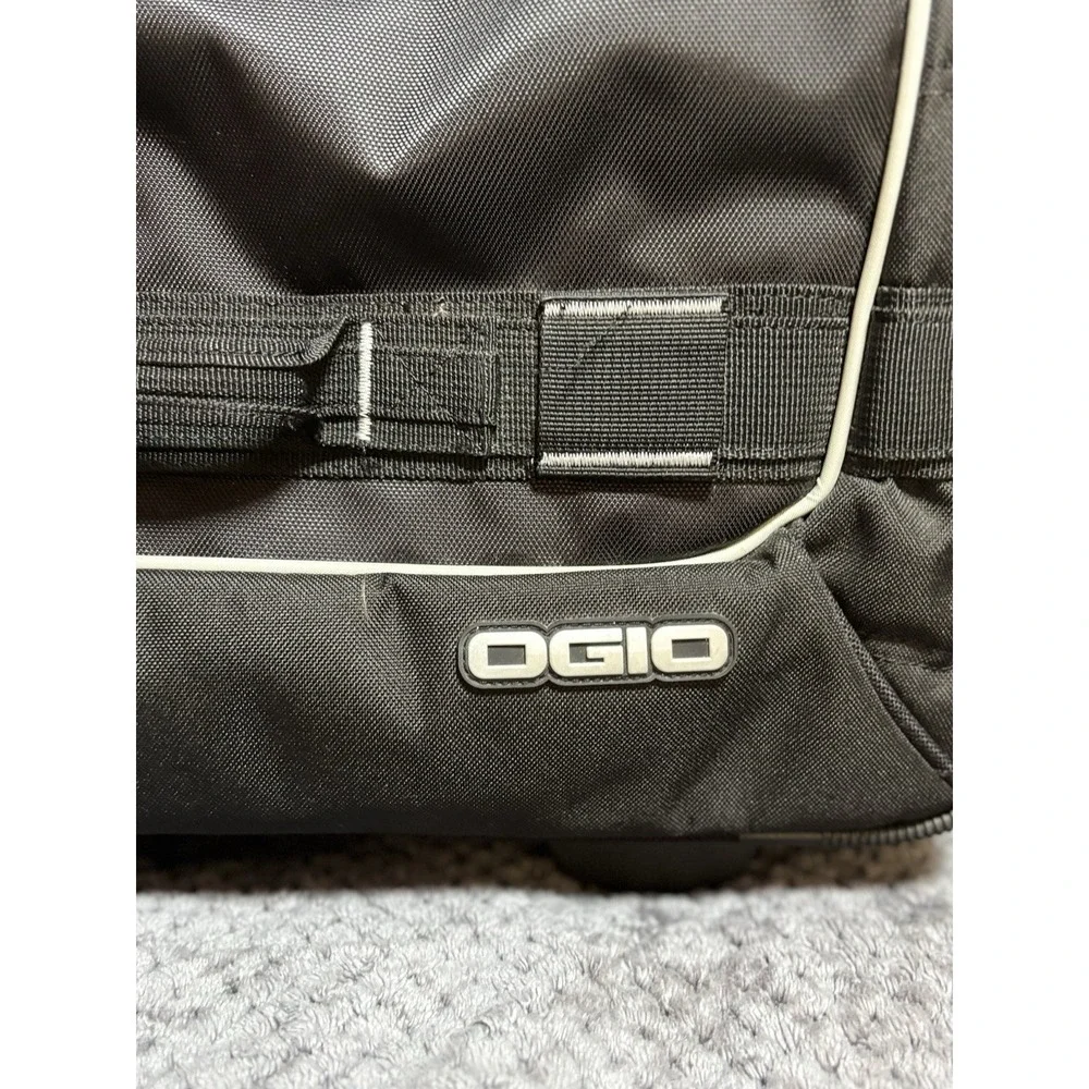 OGIO Transporter Rolling Garment Bag‎ Black Business Travel Luggage Suitcase
